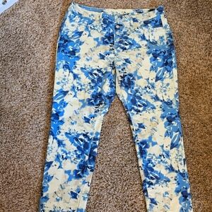 White and blue floral jeggings